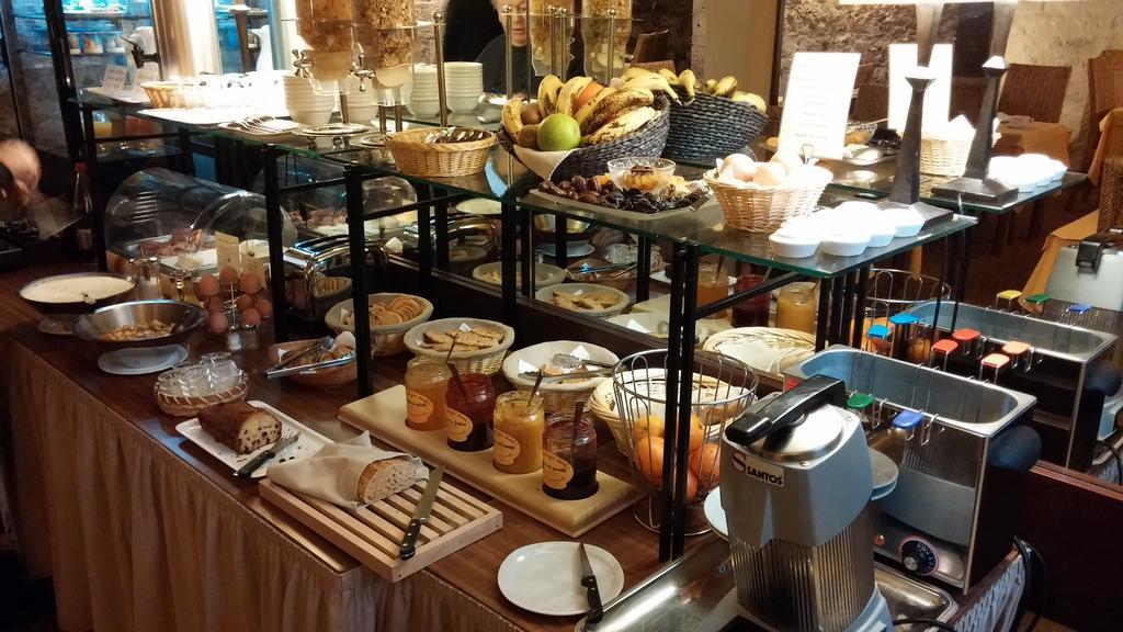 Best Western De Diane Νεβέρ Εξωτερικό φωτογραφία